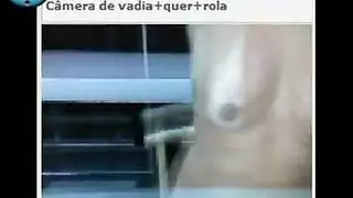 مؤخرة زوجة الأب تتعرض للضرب بقضيب شاب