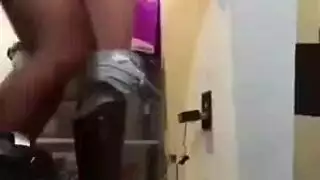 إباحية عربية صعبة: اختراق شرجي عميق وجنس خشن