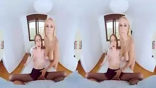 فانتازيا إباحية افتراضية: فتاة مثارة تمص بعمق في الواقع الافتراضي