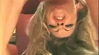 نكاح إيطالي إباحي: شقراء تحصل على جماع مزدوج بقوة وعمق