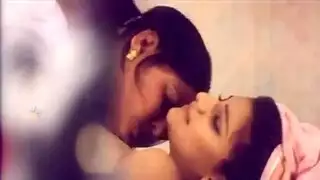 أم تمارس مع إبنتها كي لا تمارس مع زوجها