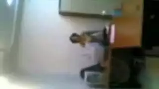 فتاة مزرعة مصرية ممتلئة الصدر تتوق لقضيب عربي قوي