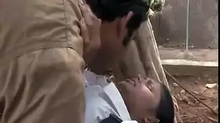 ثالوث سحاقي مراهقات: فعل شرجي ومشعر