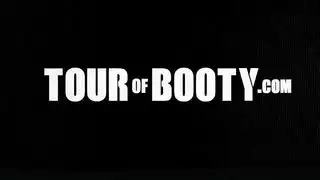 جندي أمريكي ينشر ويحصل على المتعة في الصحراء