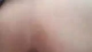 حراك سحاقي ساخن: الزوجة وصديقتها في وضعية المقص