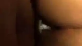 أفلام إباحية بين الأعراق: قضيب أسود كبير يملأ عاهرة بيضاء