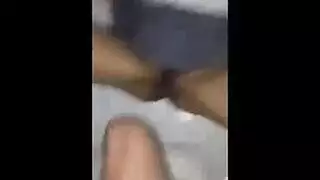 تذهب إلى مدرسها الزنج