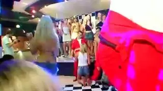 بورنو بتقنية الزمن: شاهد فرجها يندفق مرارًا وتكرارًا