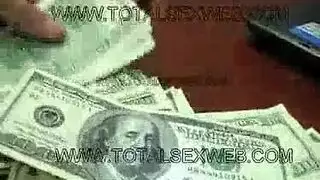 ١٠ وقت الأورجى: مؤدي أسود مسيطر يأخذ كل الفتيات