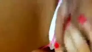 لاتينا فتاة تون