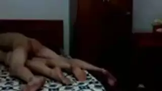 ناضجة مثيرة تتلقى تقييماً قاسياً من عصابة المتعرّيات