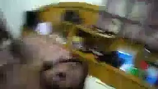 شابة شهوانية تمارس الجنس العنيف مع رجل كبير بينما حبيبها غائب