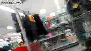 بداية الجانج بانج: إلسا جان تأخذ عدة شركاء جنسيين