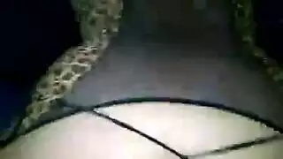 قضيب كبير يضرب فتحة شرج لاتينية مثيرة