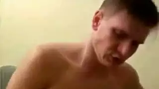 سكس يلحس كس أمه و يلعبنه