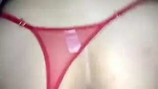 جدة مشحمة في جوارب تستمتع بقضيب صلب بقوة