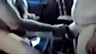 زوجة ناضجة تحقق أحلام مراهق في فيلم إباحي صريح